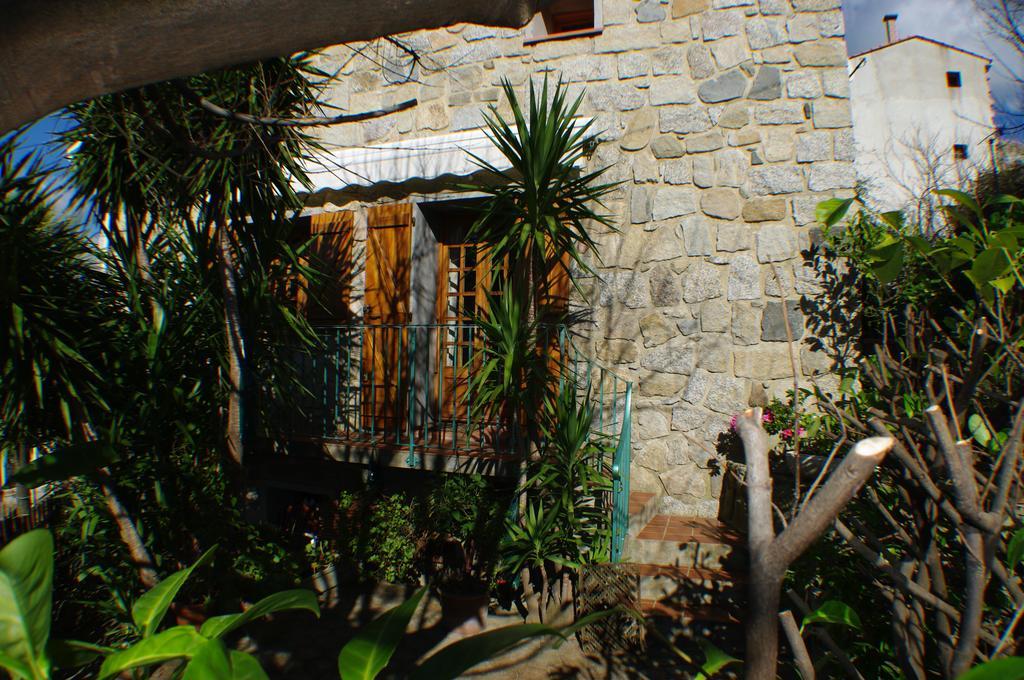 Gite , Maison De Vacances Avec Exterieur Et Terrasse Fleurie Meuble Tourisme 3 Etoiles Santa-Lucia-di-Tallano Exterior photo